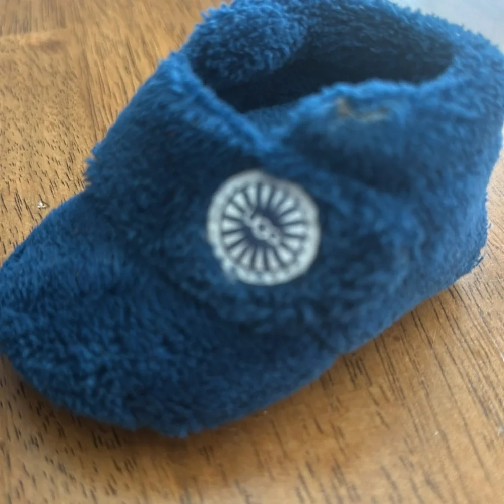UGG Cozy Blue Baby Booties